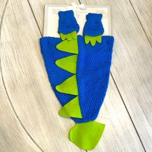 Photo Prop Dino Tail & Mittens